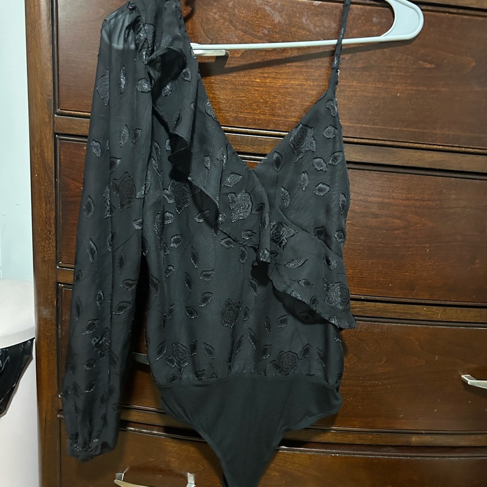 Lulu's Black Asymmetrical Ruffled Sleeveless Bodysuit